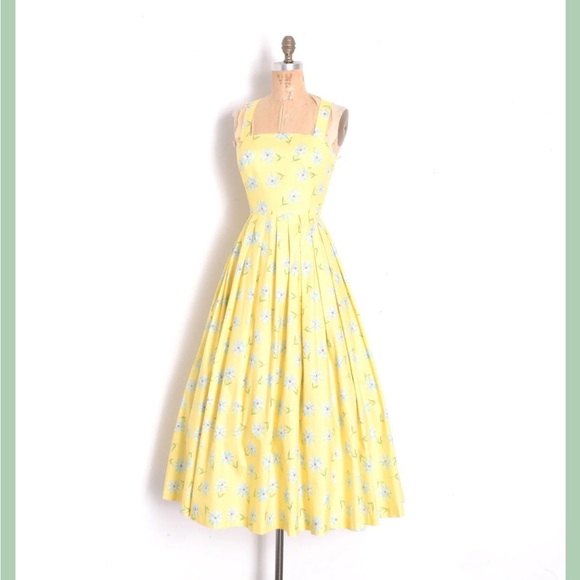 Rare 90’s Laura Ashley Yellow sun dress with adjustable straps! Fitted waist! - Picture 8 of 15
